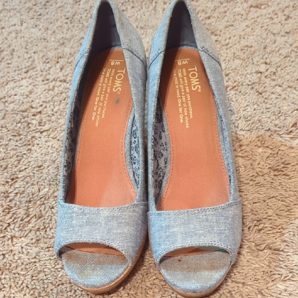 Toms Blue Heeled Shoes Elegant Peep Toe Design
